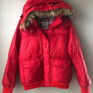 Women water resistant and wind resistant Abercrombie & Fitch winter jacket.